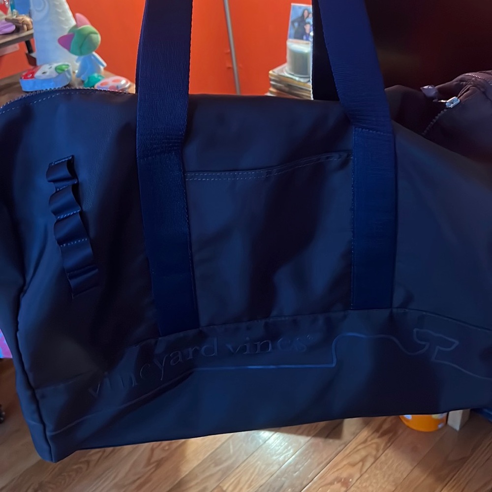 Vineyard Vines Travel Weekend Bag And Carryon.